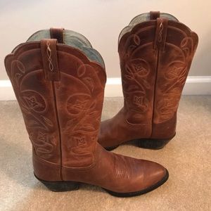 Women’s Ariat Cowboy Boots Size 10